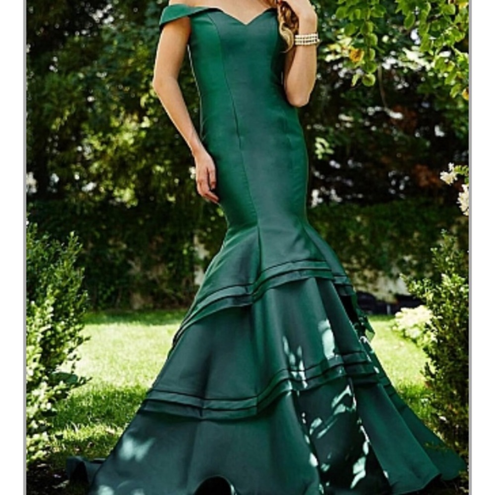 Emerald green formal dress
